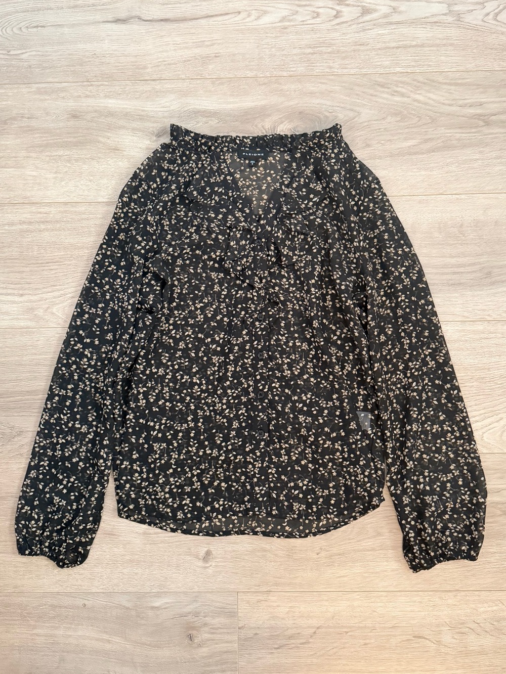 Pleione Black Floral Ruffle V-Neck Long-Sleeve Blouse